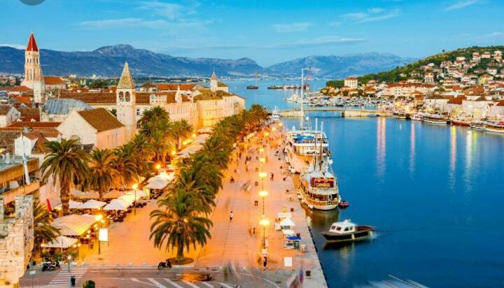 Apartment Beljan Trogir Bagian luar foto